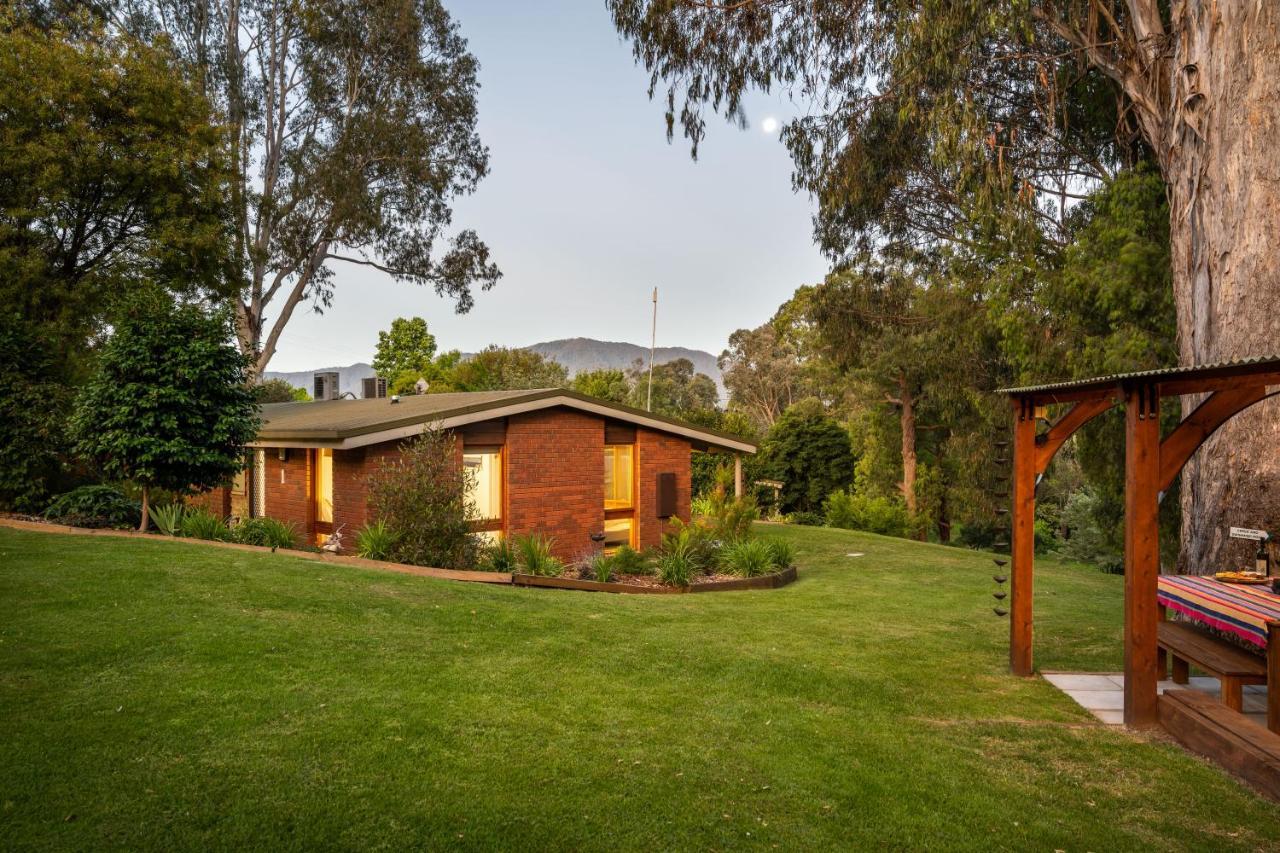 Kiewa Country Cottages Mount Beauty Exterior photo